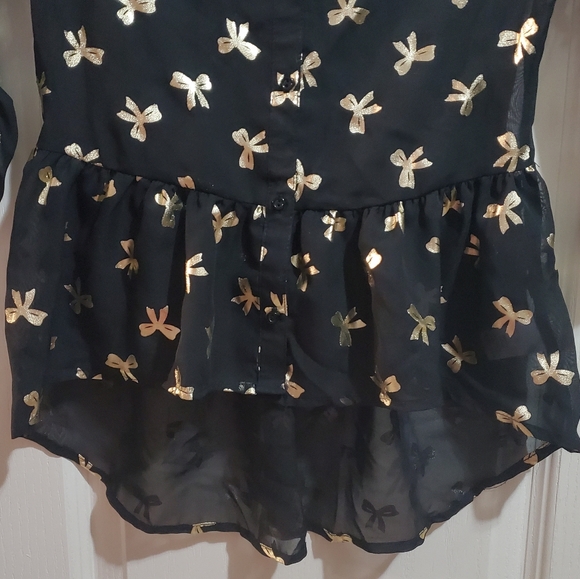 Metallic Bows Sheer Ruffled High-Low Top - Picture 5 of 6